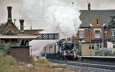 Drysllwyn Castle steaming through Culham in 1981
